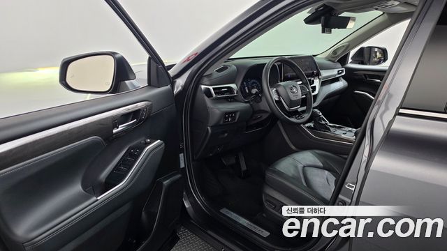 Toyota Highlander 2025 — photo 13