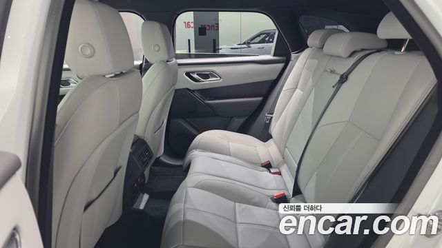 Land Rover Range Rover Velar 2026 — photo 4