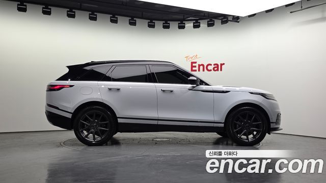 Land Rover Range Rover Velar 2026 — photo 5