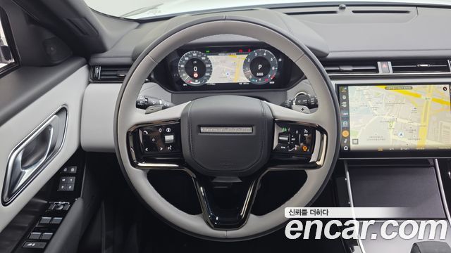 Land Rover Range Rover Velar 2026 — photo 15