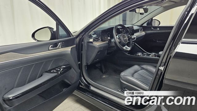 Kia K5 2023 — photo 13