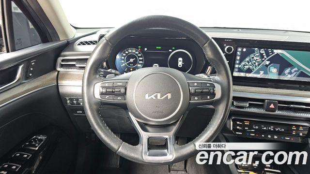 Kia K5 2023 — photo 19
