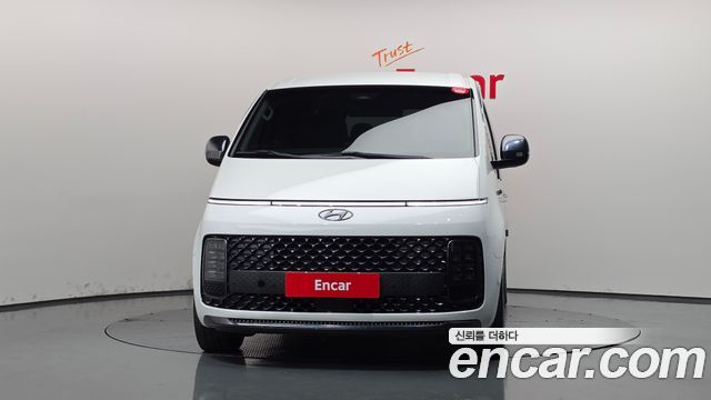 Hyundai Staria 2022 — photo 3