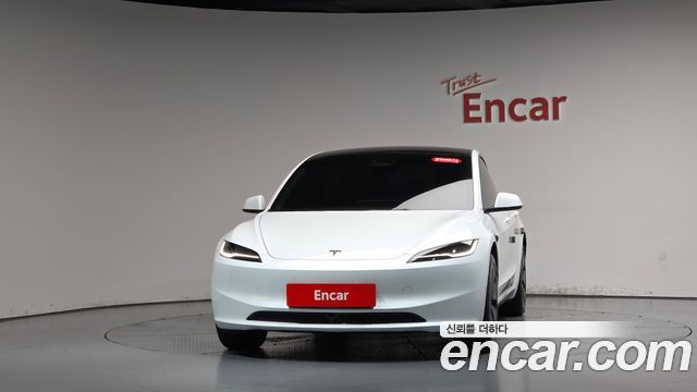 Tesla Model 3 2026 — photo 3
