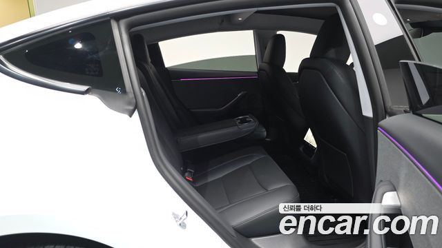 Tesla Model 3 2026 — photo 17