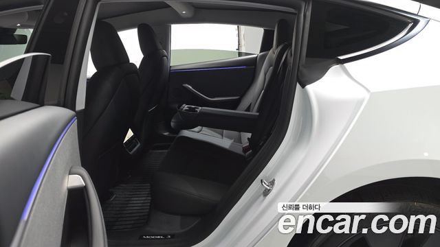 Tesla Model 3 2026 — photo 18