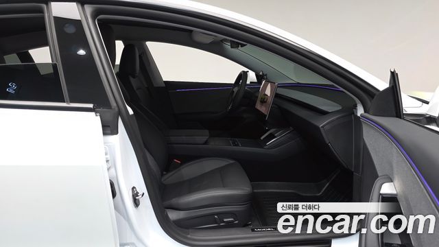Tesla Model 3 2026 — photo 16