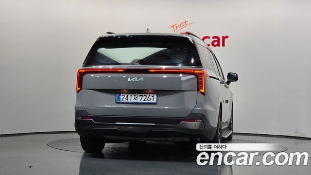 Kia Canival 2025 — photo 4