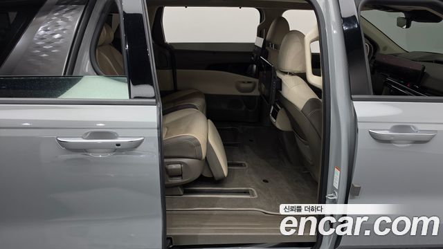 Kia Canival 2025 — photo 17