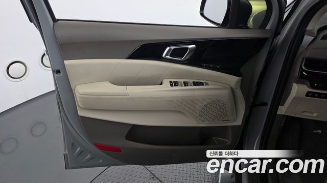 Kia Canival 2025 — photo 14