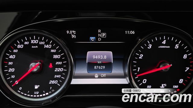 Mercedes-Benz E-Class 2020 — photo 11