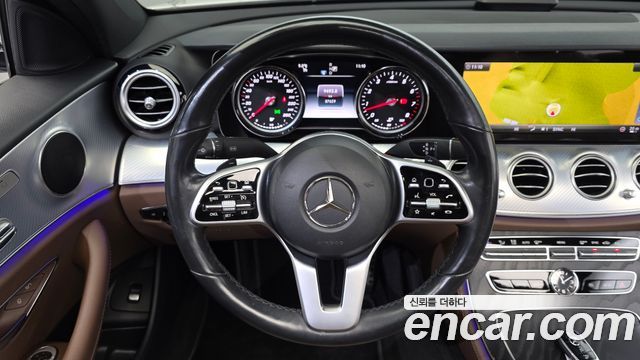 Mercedes-Benz E-Class 2020 — photo 20