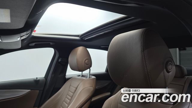 Mercedes-Benz E-Class 2020 — photo 22