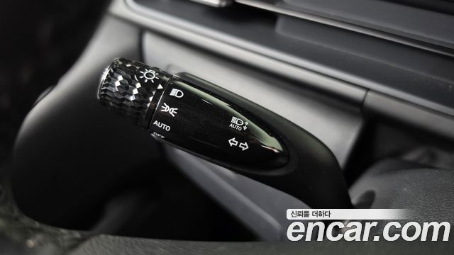 Hyundai Staria 2025 — photo 28