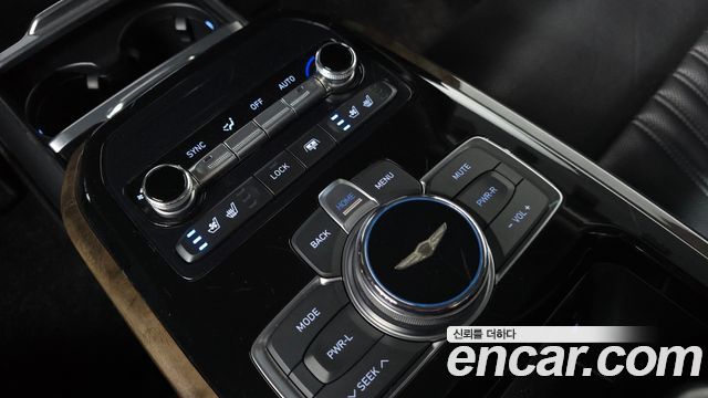 Genesis EQ900 2016 — photo 24