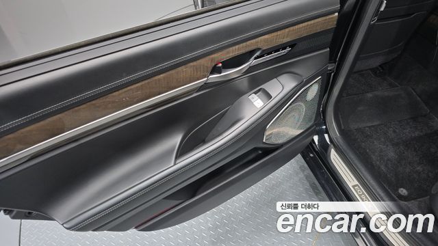 Genesis EQ900 2016 — photo 15
