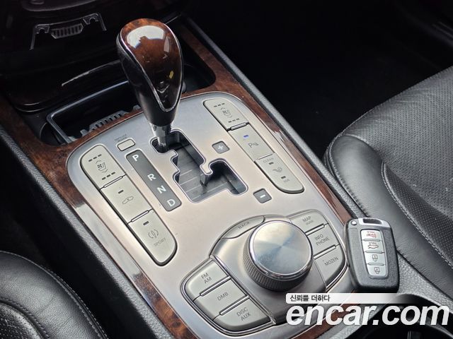 Hyundai Genesis 2010 — photo 12