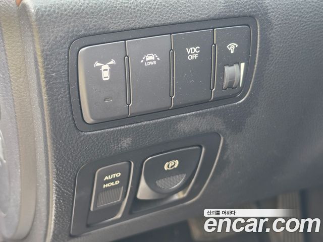 Hyundai Genesis 2010 — photo 18