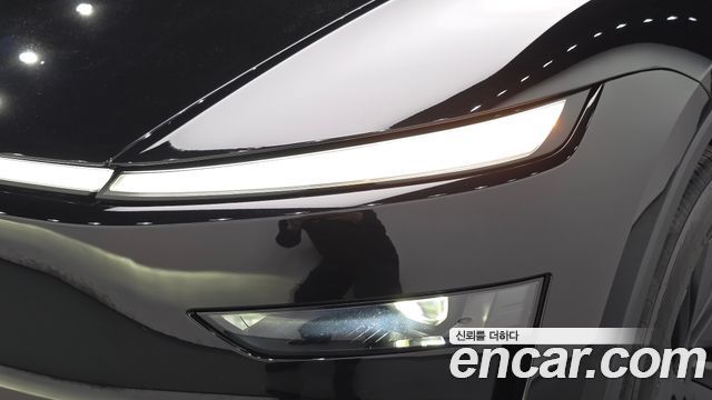 Tesla Model Y 2026 — photo 8