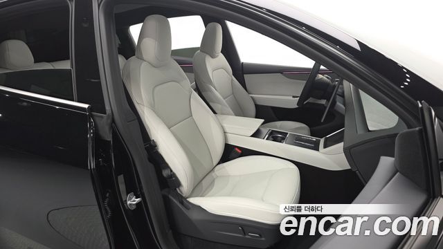 Tesla Model Y 2026 — photo 16