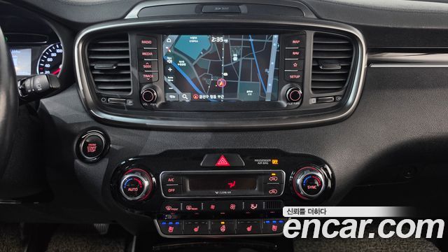 Kia Sorento 2018 — photo 19