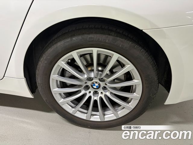 BMW 5-Series 2020 — photo 5