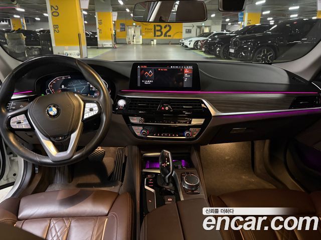 BMW 5-Series 2020 — photo 7