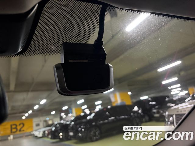 BMW 5-Series 2020 — photo 20