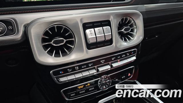 Mercedes-Benz G-Class 2019 — photo 21