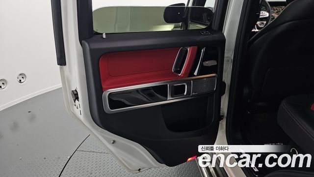Mercedes-Benz G-Class 2019 — photo 15