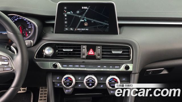 Genesis G70 2019 — photo 18