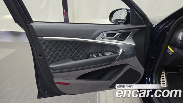 Genesis G70 2019 — photo 14