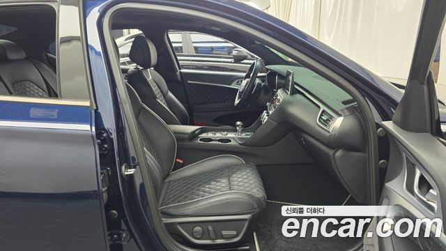 Genesis G70 2019 — photo 16