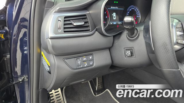 Genesis G70 2019 — photo 28