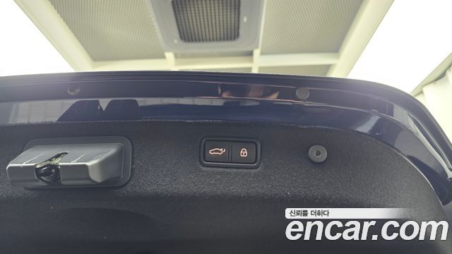 Genesis G70 2019 — photo 32