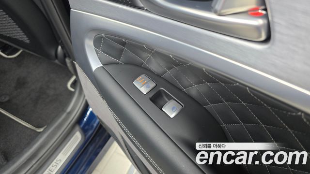 Genesis G70 2019 — photo 35