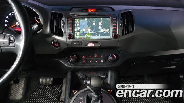 Kia Sportage 2016 — photo 14