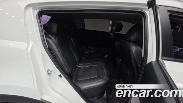 Kia Sportage 2016 — photo 18