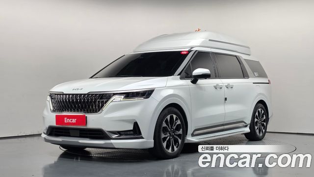 Kia Canival 2023 — photo 1