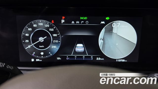 Kia Canival 2023 — photo 11