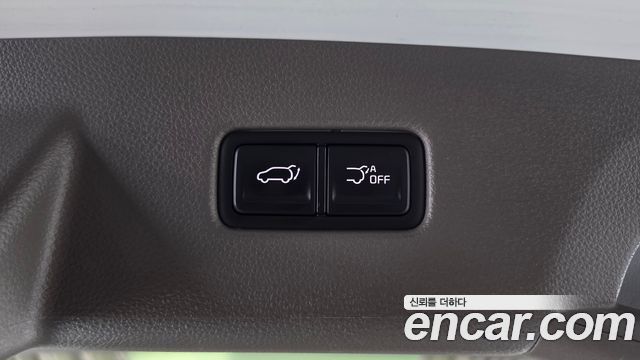 Kia Canival 2023 — photo 23