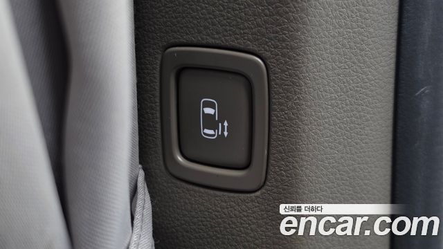 Kia Canival 2023 — photo 24