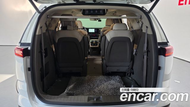Kia Canival 2023 — photo 25