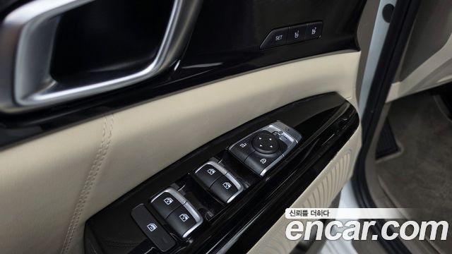 Kia Canival 2023 — photo 26