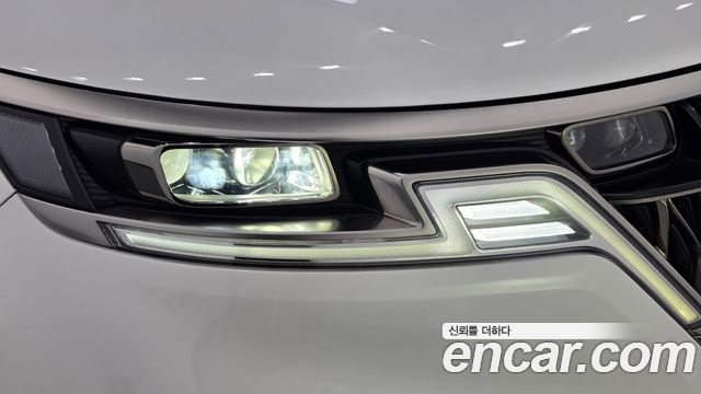 Kia Canival 2023 — photo 8