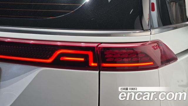 Kia Canival 2023 — photo 9