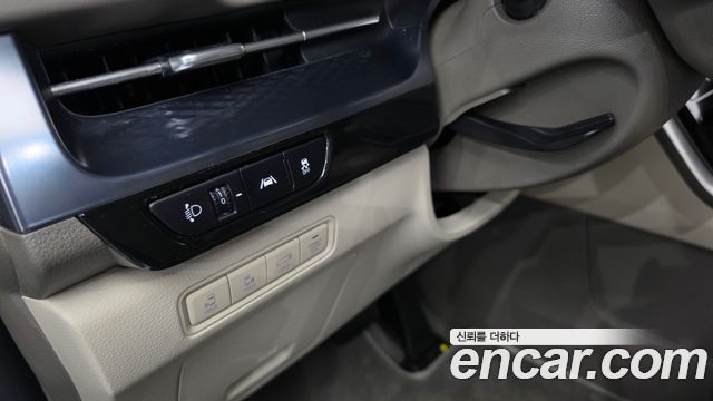 Kia Canival 2023 — photo 28