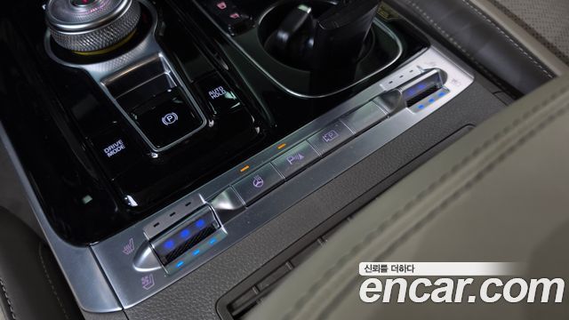 Kia Canival 2023 — photo 31
