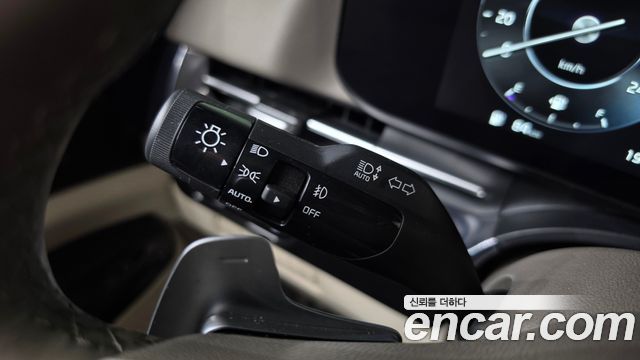 Kia Canival 2023 — photo 36