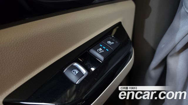 Kia Canival 2023 — photo 37